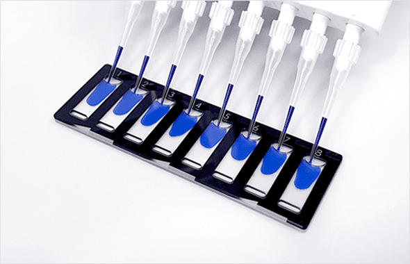 Luna 8 channel slide for cell counting